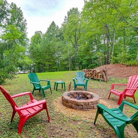 Blue Ridge Getaway With Hot Tub And Seasonal View! Villa Екстериор снимка
