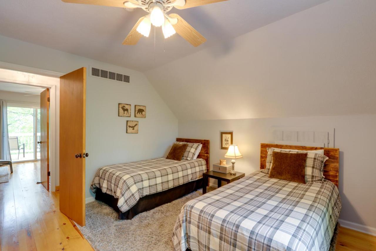 Blue Ridge Getaway With Hot Tub And Seasonal View! Villa Екстериор снимка